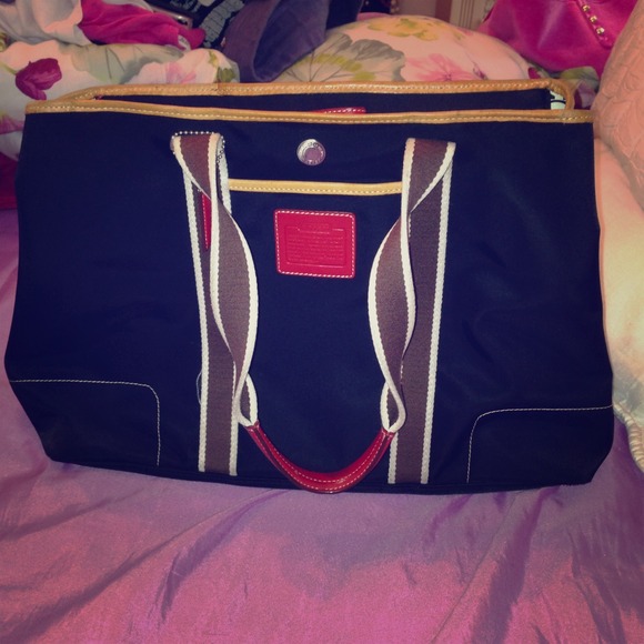 Coach Handbags - super big coach purse ❤😍