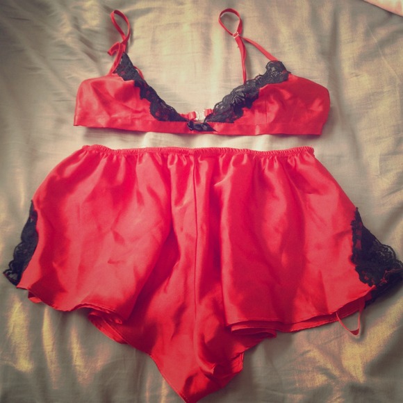 Cute bra and shorts set