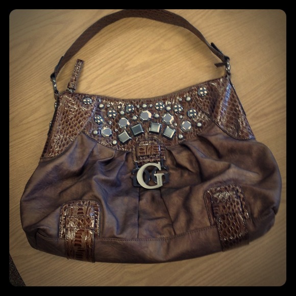 Large Authentic Guess Handbag! GREAT condition!