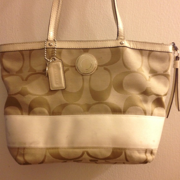 Authentic coach signature bag