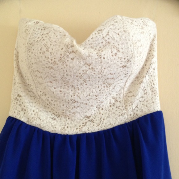 NWT royal blue bow lace sweetheart hi lo dress - Picture 2 of 4