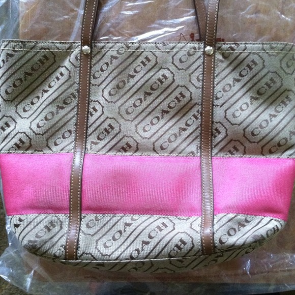 Authentic Coach tote - Picture 2 of 4