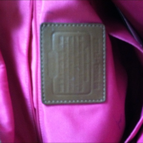 Authentic Coach tote - Picture 3 of 4