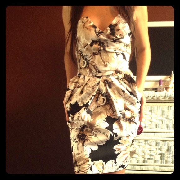 🚫SOLD🚫Neutral Colored Spring Dress