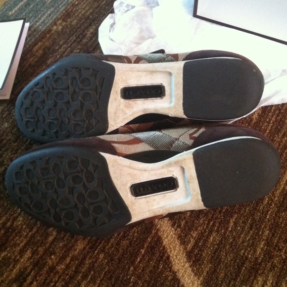 ⚠SOLD⚠Authentic Coach 'Kyra' Shoes - Picture 3 of 3