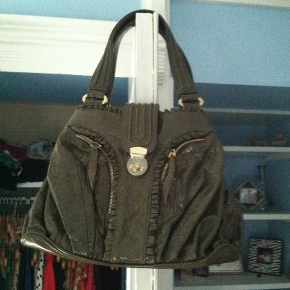 Gorgeous treesje handbag.