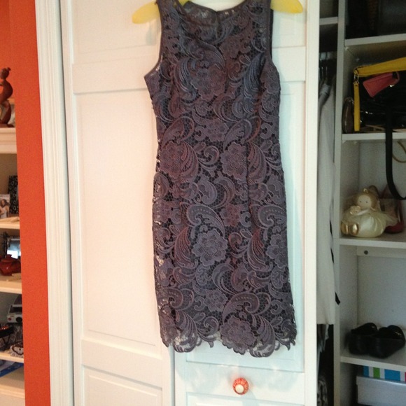 ⛔TRADED⛔ Cache grey lace fitted dress