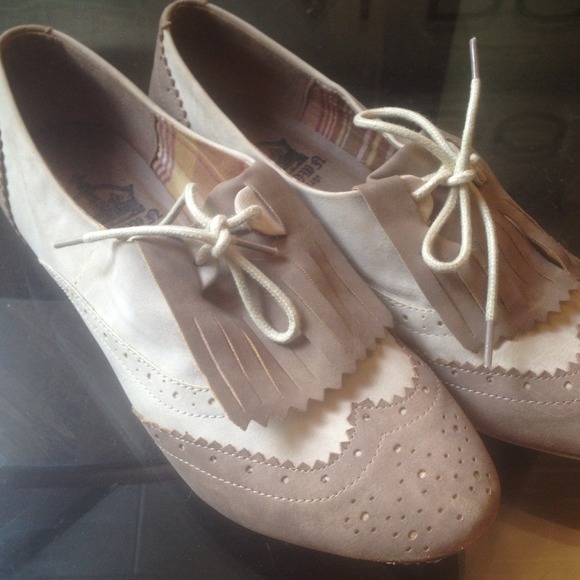 Fringe detail oxfords