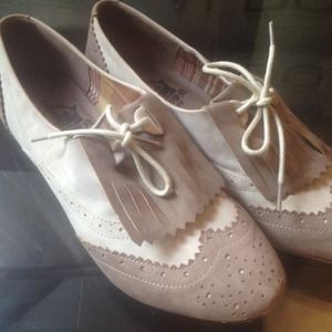 Fringe detail oxfords