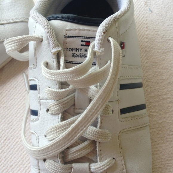Timmy Hilfiger tennis shoes