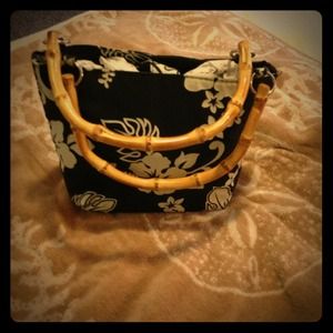 Plastic small bag with bamboo handles