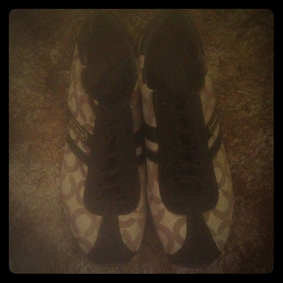 COACH SHOES
