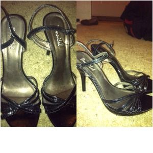 Black Strappy Sexy Heels!