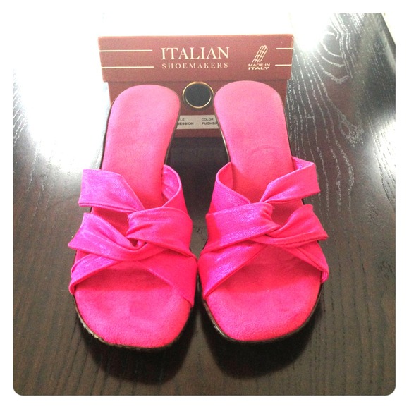 Italian Shoemakers Fuchsia Wedge Sandal