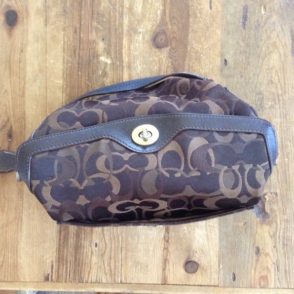 🌀SOLD🌀 AUTHENTIC Chocolate Brown Coach Purse - Picture 2 of 3
