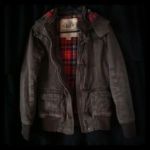 Zenana outfitters army green jacket. Super warm!