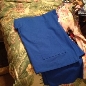 Scrub bundle for jules72450