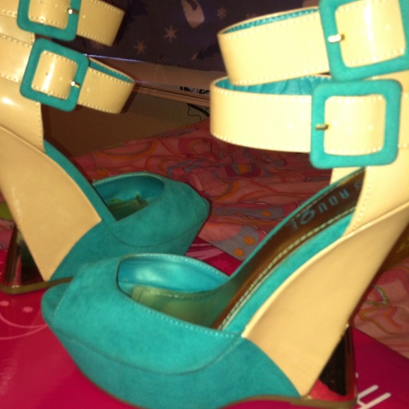 Wedges - Picture 1 of 2