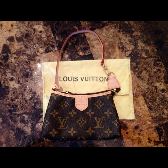 Louis Vuitton Monogram mini pochette delightful