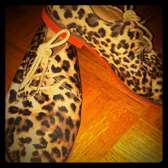 Shoes - Picture 1 of 2