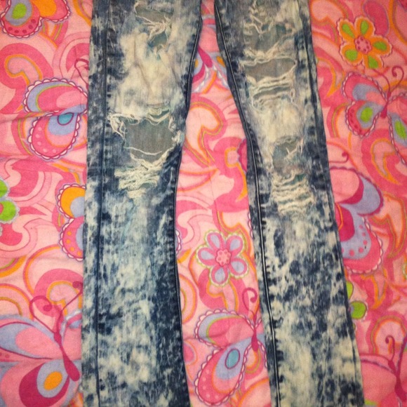 Jeans - Picture 2 of 4