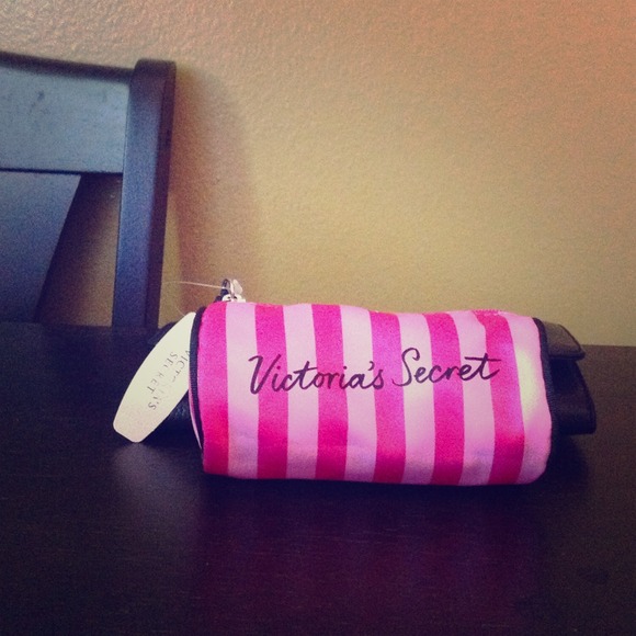 **sold**Mini Victoria secret makeup bag*sold**