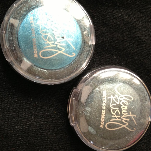 SOLD VS Eye shadows-bluerayJade-a-kissed (cracked)
