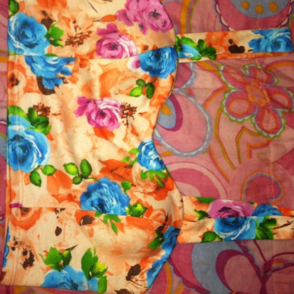 Cropped Shirt - Picture 1 of 3