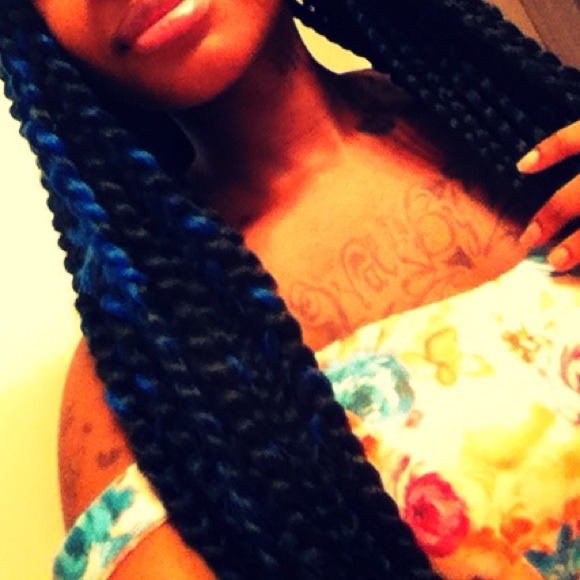 Cropped Shirt - Picture 3 of 3