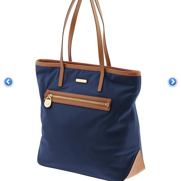 Michael Kors Handbags - Authentic Michael Kors Kempton Large NS Tote
