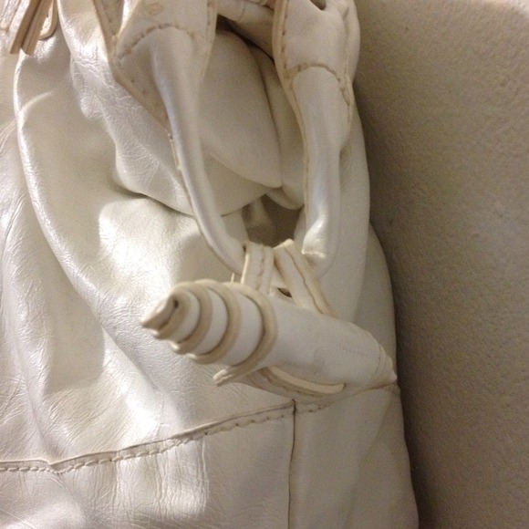 White handbag - Picture 3 of 4