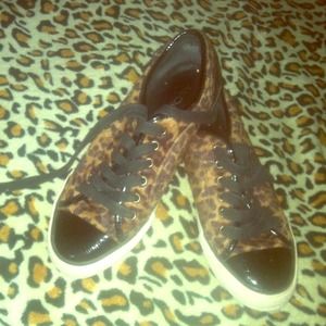 Every girl loves cheetah Meow 🙋