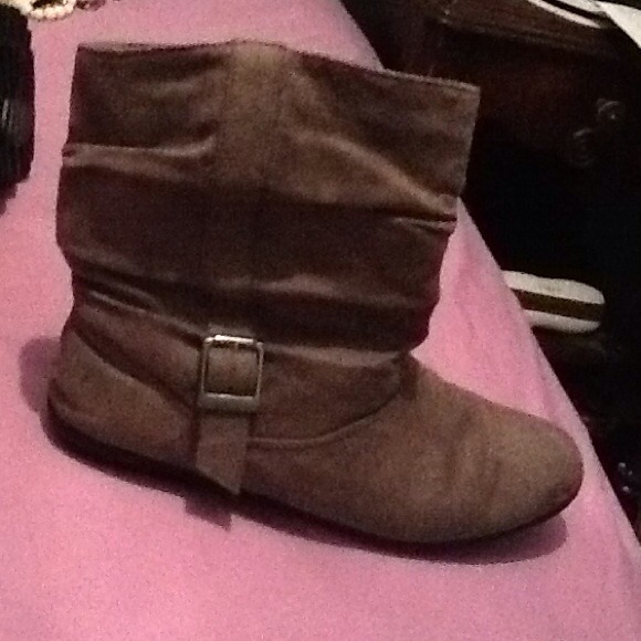 Sold to @ninadevalk