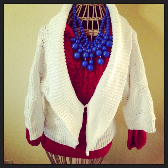 ✨Bundle- WHBM Sweater & Red Ruffle Top