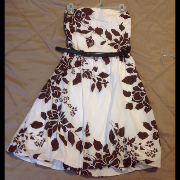 🎀REDUCED🎀Strapless Summer Dress