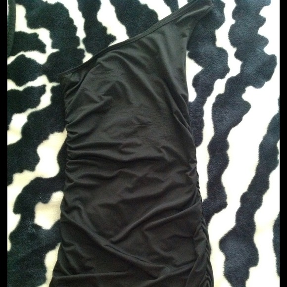 Donated❌Dress. Fitted. One shoulder strap