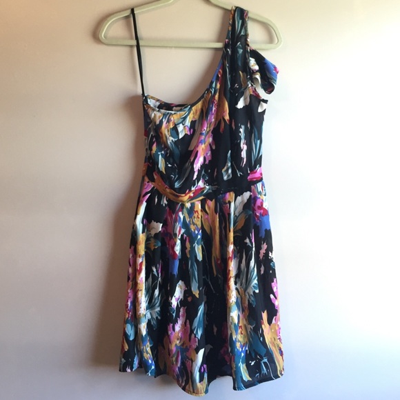 💫sale 🌺Floral Peekaboo dress💐 - Picture 2 of 4