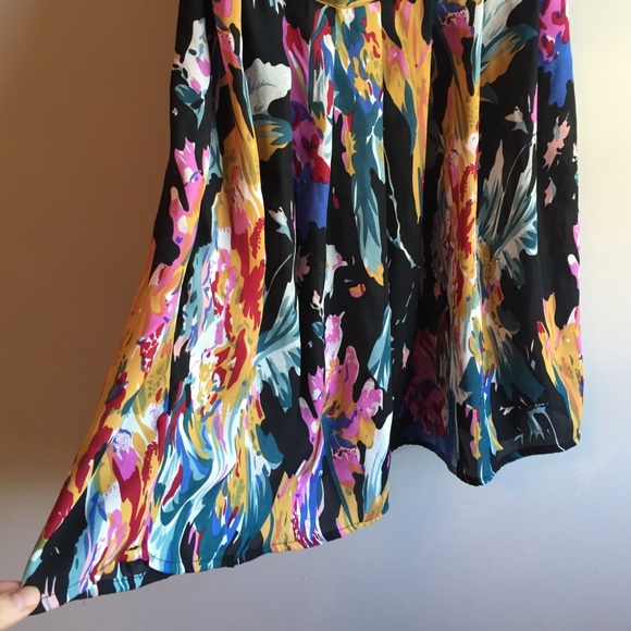 💫sale 🌺Floral Peekaboo dress💐 - Picture 3 of 4