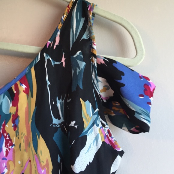 💫sale 🌺Floral Peekaboo dress💐 - Picture 4 of 4