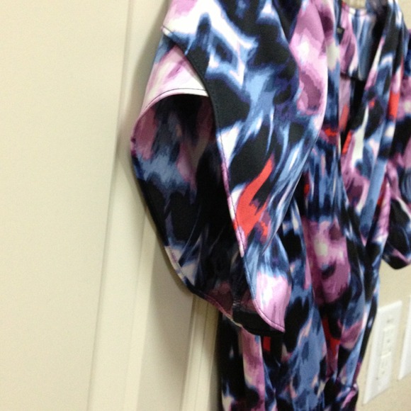 **Sold** Banana Republic Silk Dress - Picture 2 of 4