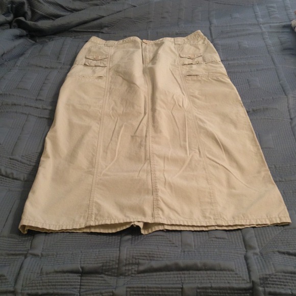 Khaki mid-calf skirt