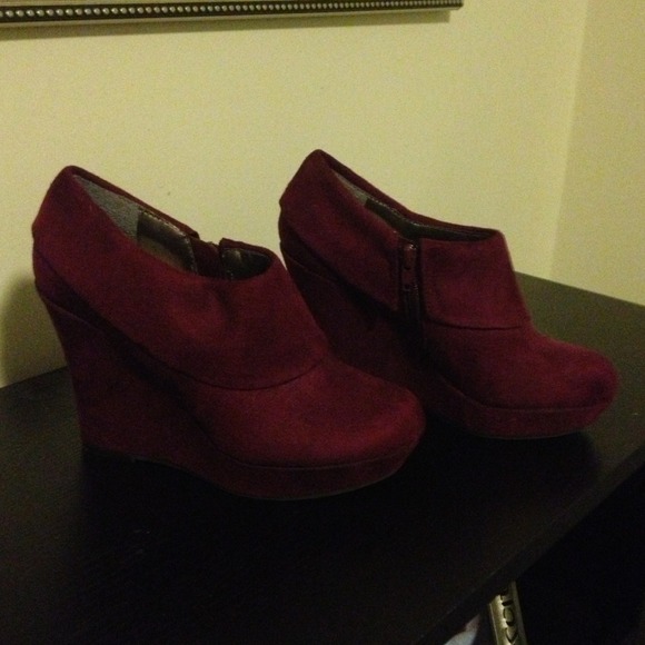 Maroon suede shoes