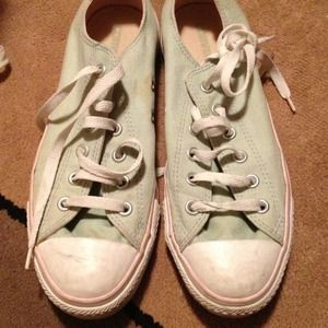 Converse Size 8!!!