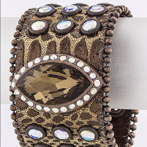 Leather bracelet