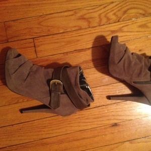 Heels. Tanish gray. 3 and a half inches