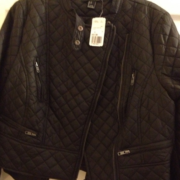 Forever 21 faux leather jacket nwt. Size L.
