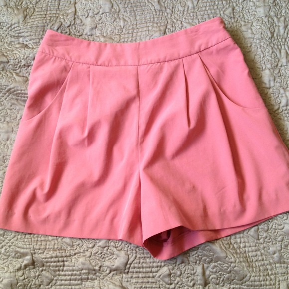 Pink high-waisted F21 dress shorts