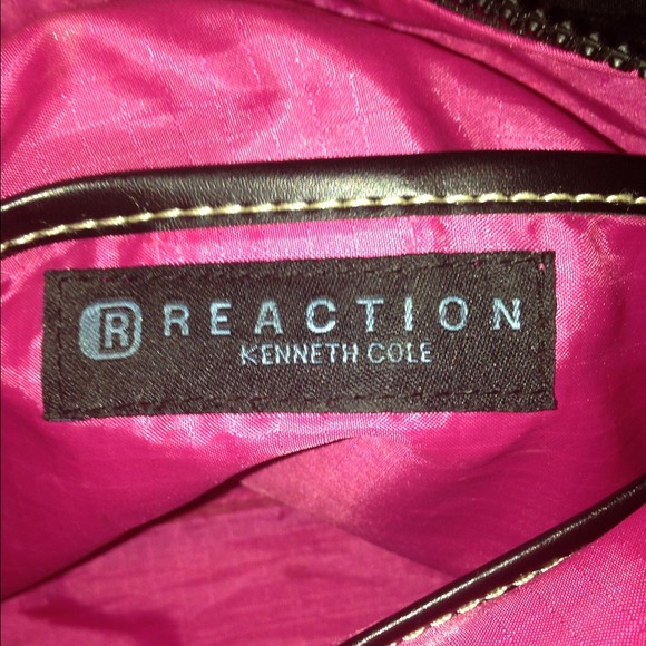 💥SOLD💥Kenneth Cole Black Handbag - Picture 2 of 4