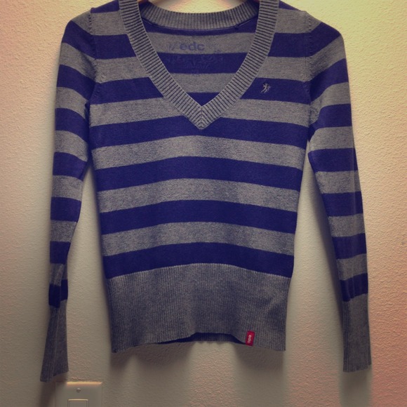 Gray and purple striped EDC by esprit sweater!