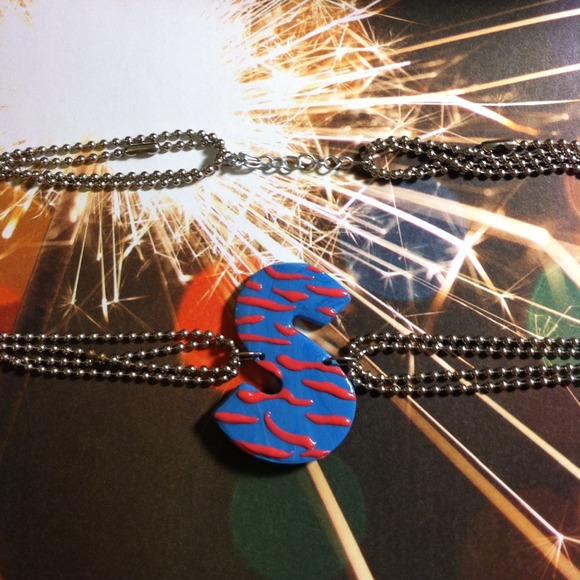 Ravers Monogram - Picture 2 of 3